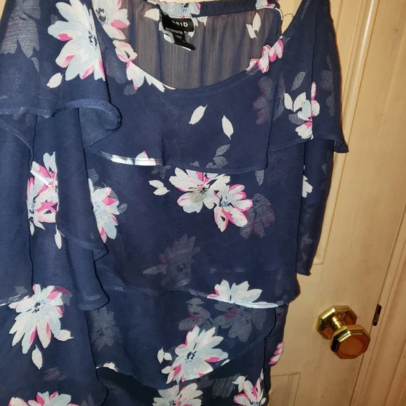 Womens plus sz Torrid 2X Navy Floral Trendy Tank Top shirt - Picture 5 of 5